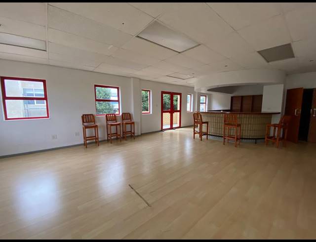 4,670M² WAREHOUSE FOR SALE IN HALFWAY HOUSE